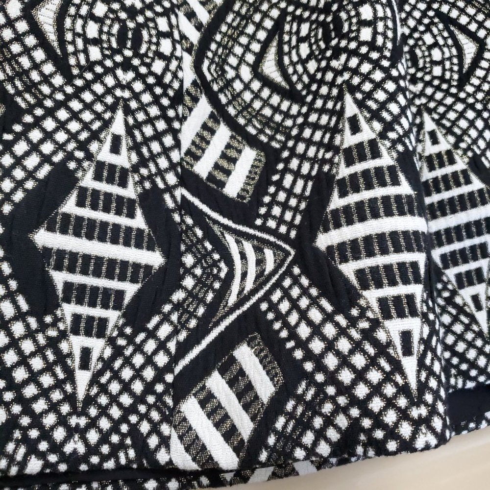 Alice + Olivia Loran Structured Lantern Skirt - Picture 7 of 16
